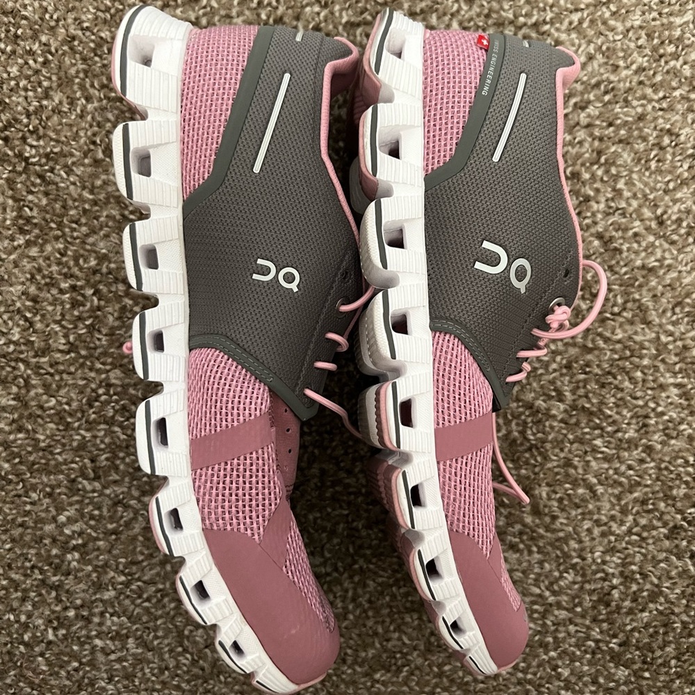 On Cloud 5 Running Shoe, Pink